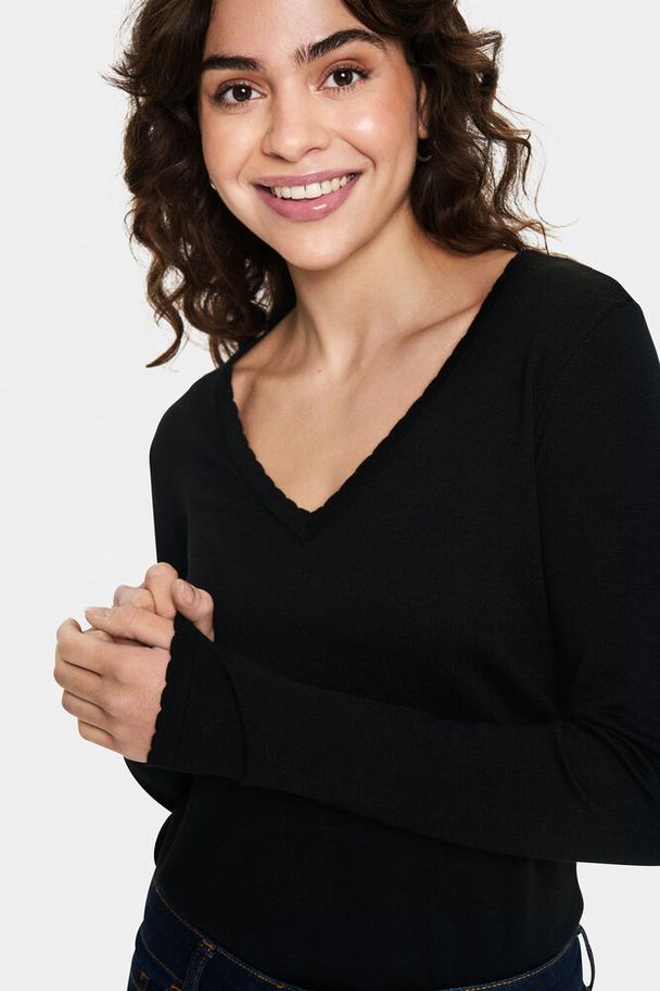 Saint Tropez Mila LS V-Neck Black Genser