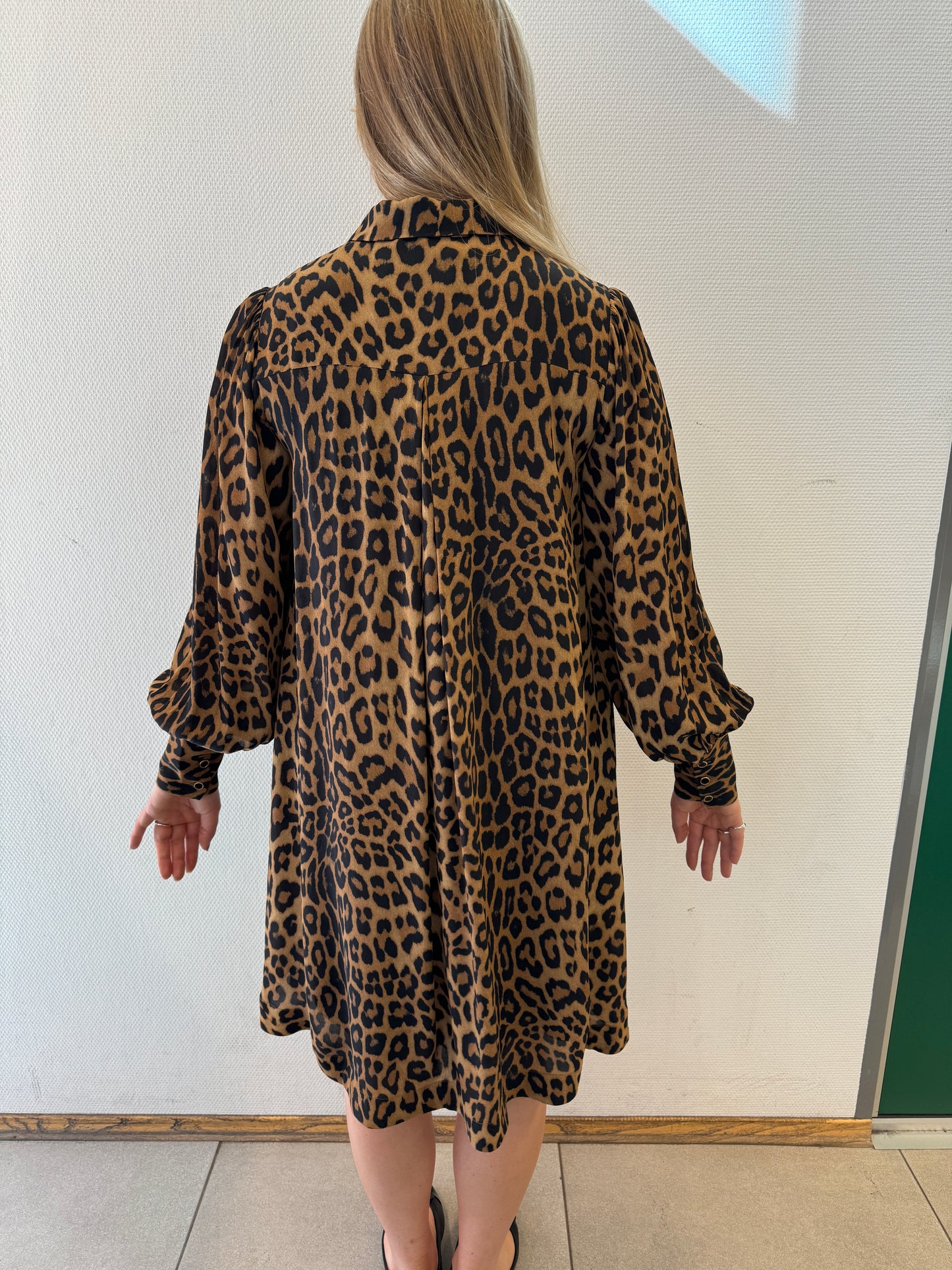 Katrin Uri Leopard Diana Kjole